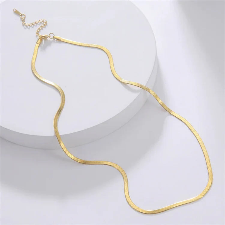 Serpenté Necklace